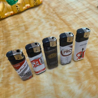 Accendino in plastica a LED standard monouso EUR con disegni speciali