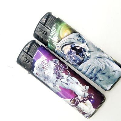 Cr Electronic Gas Torch Lighter con Frost Painting Il perfetto compagno di tutti i giorni