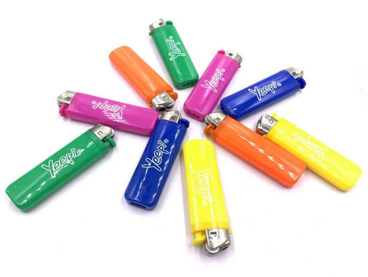 Cinque colori BBQ accendino elettrico a fiamma personalizzata per sigarette usa e getta ricaricabile