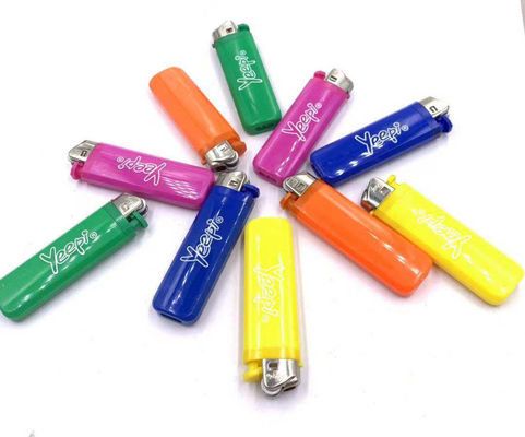 Cinque colori BBQ accendino elettrico a fiamma personalizzata per sigarette usa e getta ricaricabile