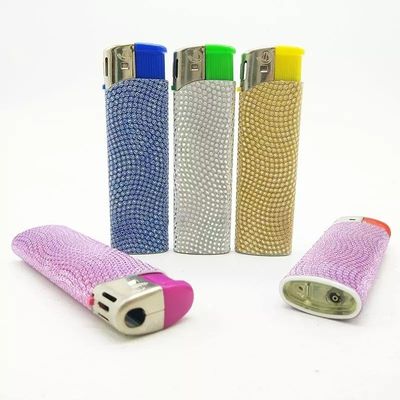 Importazione personalizzata Ricarica diretta accendino elettrico di sigarette con adesivo di diamante Dy-007