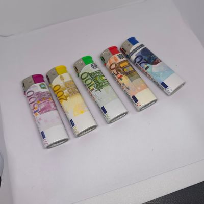 Richiesta personalizzata ISO9994 Mercato europeo accendino in plastica con fumo elettronico fresco