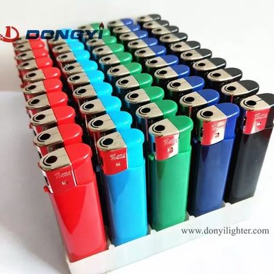 Accendino elettronico a gas personalizzato da 80*23.7*11.18mm con calce e gas ricaricabile