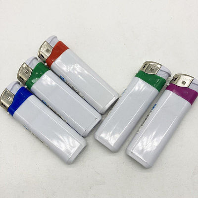 Accenditore elettrico in plastica di colore bianco per l'accenditore di sigarette più economico 8.22*2.49*1.18CM