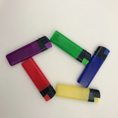 82.2*24.9*11.8mm accendino in plastica con fiamma regolabile e funzione ricaricabile