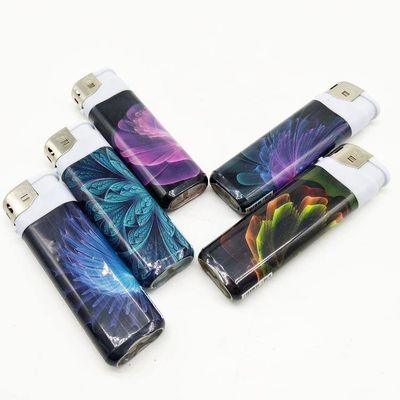 82.2*24.9*11.8mm Accendino personalizzabile con stampa del logo Disposable Rechargeable Design