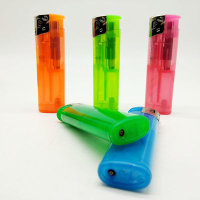 7.77*2.29*1.25 cm Multicolore ricaricabile Windproof Lighter di plastica