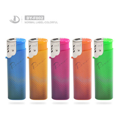 Lighter nero a prova di vento personalizzato 2022 Disposable Electronic