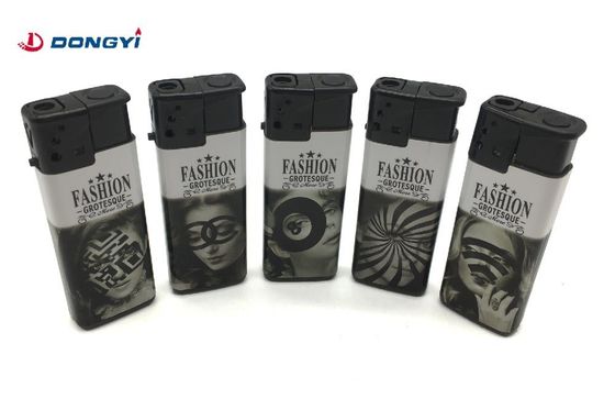 Etichetta colorata personalizzata accendino di sigaretta di moda per il modello europeo e americano NO. DY-F007 di plastica