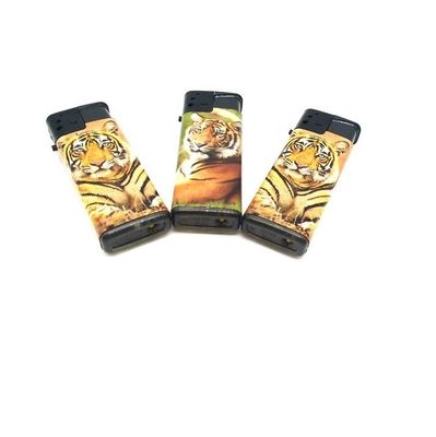 ISO9994 Standard Turbo Flame Windproof Gas Lighter con Tiger Sticker Logo personalizzato
